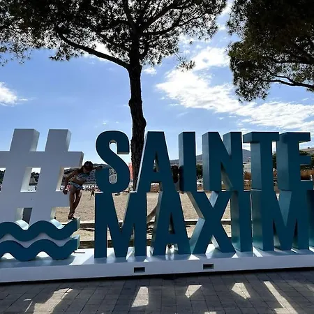 Grand Mas Provencal, A 200m, Parking Prive Ferme, Piscine Chauffee Villa Sainte-Maxime