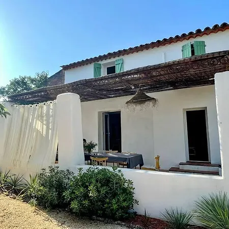 Villa Grand Mas Provencal, A 200m, Parking Prive Ferme, Piscine Chauffee *